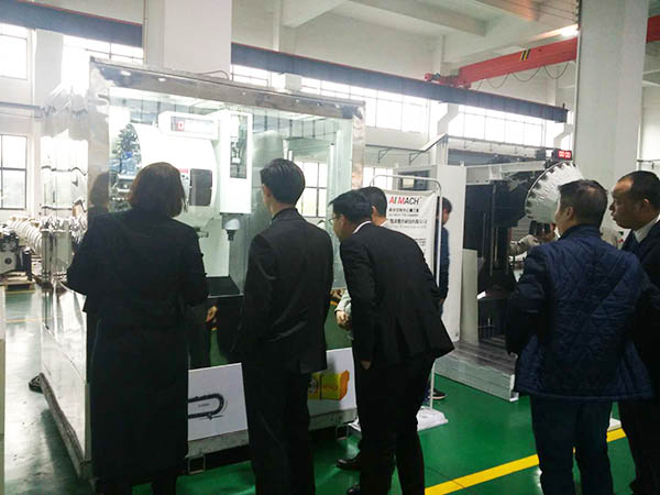 施耐德全球總裁蒞臨參觀(guān)